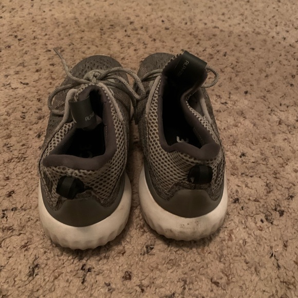 Adidas Alpha bounce shoes - Picture 2 of 3